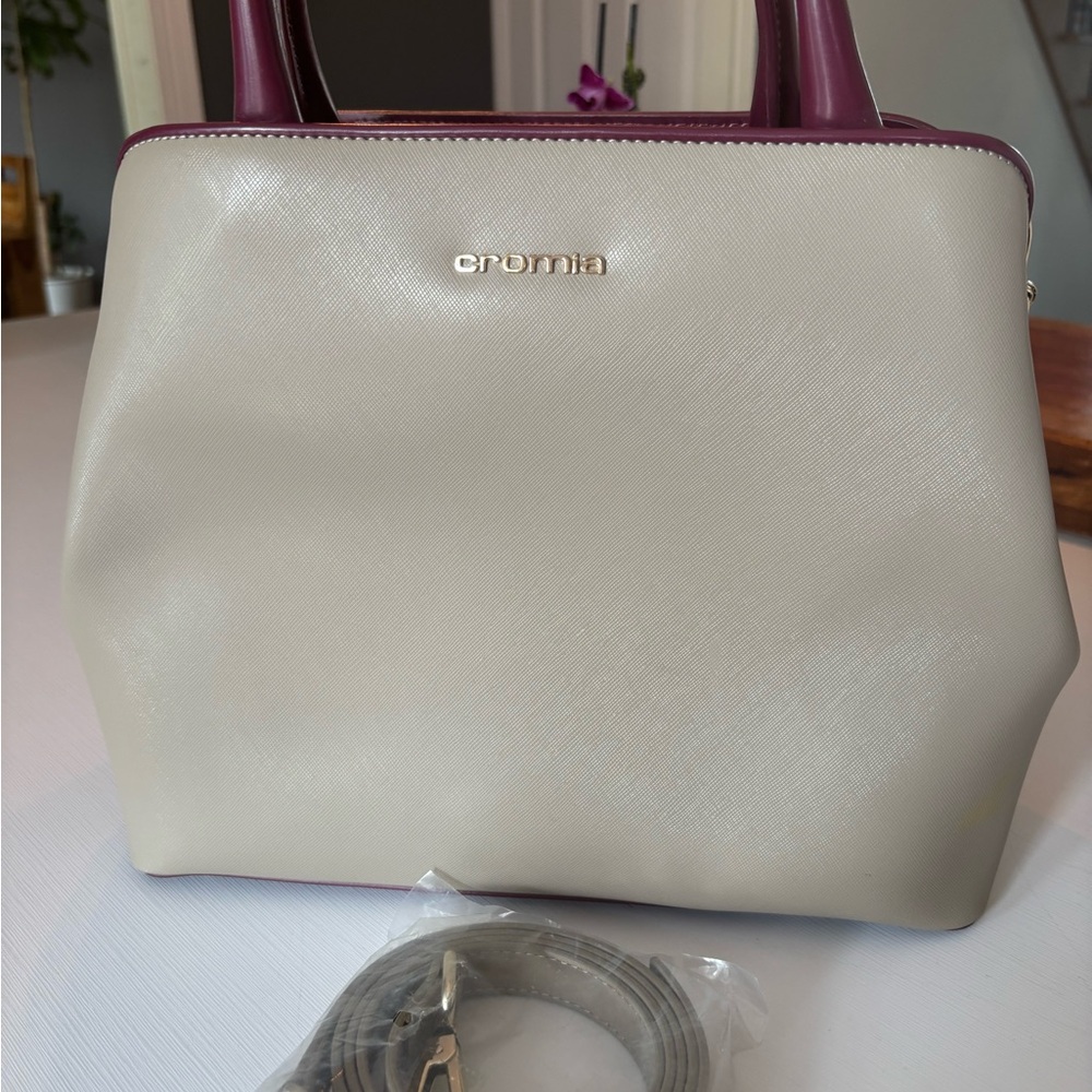 Cromia Authentic Italy leather Purse